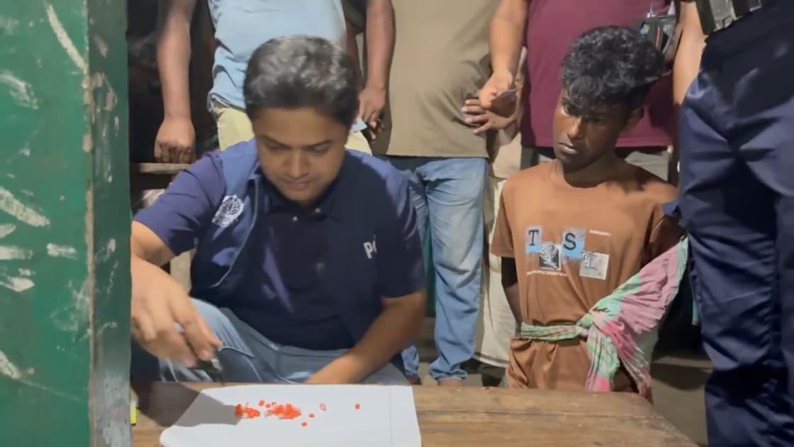 কামড় দিয়ে পালানোর চেষ্টা, হাসপাতালে বেনামে চিকিৎসা নিতে গিয়ে ইয়াবাসহ গ্রেপ্তার
