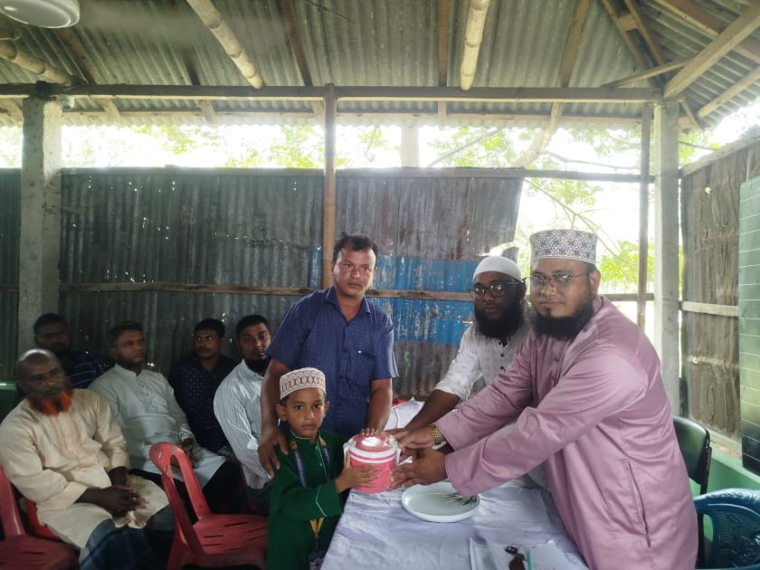 রাজারহাটে দ্বিতীয় সাময়িক পরীক্ষায় কৃতিত্ব, ২১ শিক্ষার্থীকে পুরস্কৃত