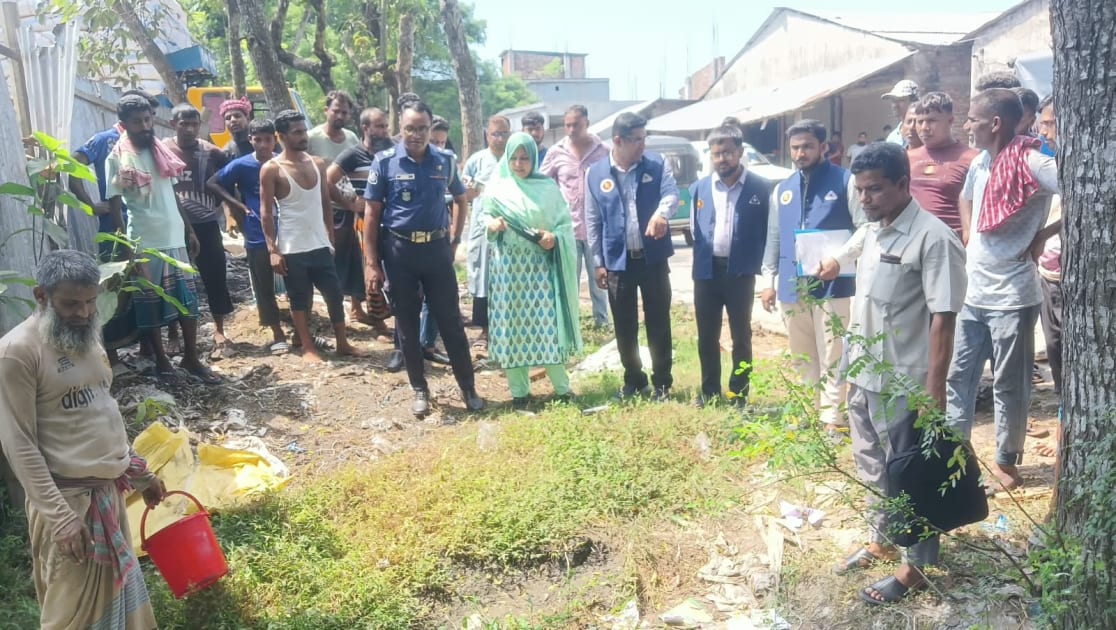 শাজাহানপুরে মুড়ি কারখানায় বিএসটিআইয়ের অভিযান, ৭০ হাজার টাকা জরিমানা