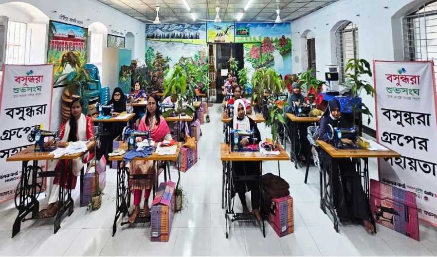 বসুন্ধরা গ্রুপের উদ্যোগে দক্ষতা থেকে কর্মসংস্থানের পথে গৌরীপুরের নারীরা