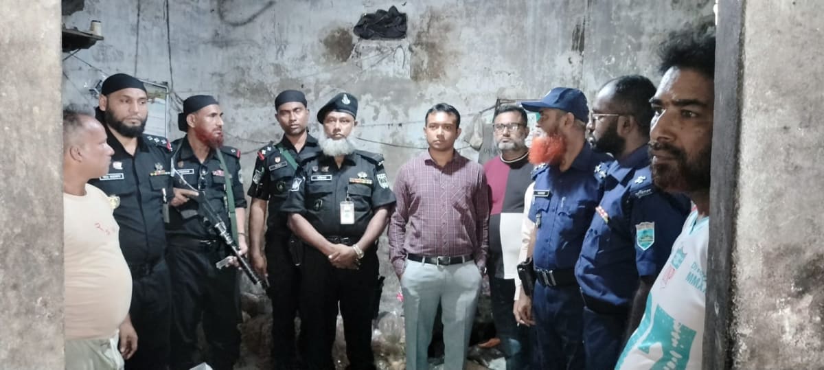 বগুড়ায় ‘মুসলিম বেকারী’তে ভোক্তা অধিদপ্তরের অভিযান, ২০ হাজার টাকা জরিমানা