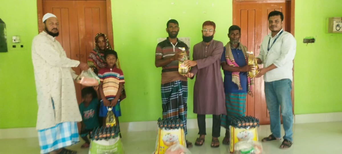 কুড়িগ্রামে নদীভাঙনে ক্ষতিগ্রস্ত প্রতিবন্ধী ব্যক্তিদের মাঝে ফ্রেন্ডশিপের খাদ্য সহায়তা