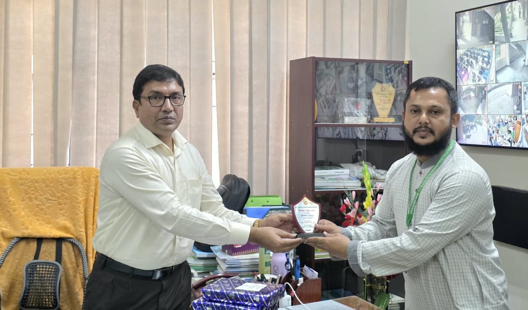 HSTTI রাজশাহীতে ২১ দিনের শিক্ষক প্রশিক্ষণে দ্বিতীয় স্থান অর্জন করেছেন জাহিদুল ইসলাম
