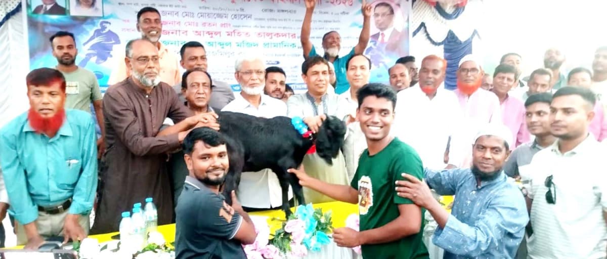 দুপচাঁচিয়ায় শহীদ জিয়া স্মৃতি ফুটবল টুর্নামেন্ট ফাইনাল খেলা অনুষ্ঠিত