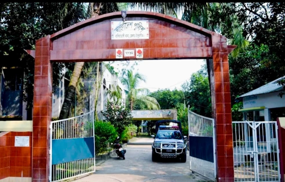 বালিয়াডাঙ্গীতে মাদকবিরোধী অভিযানে ইয়াবাসহ আটক - ২