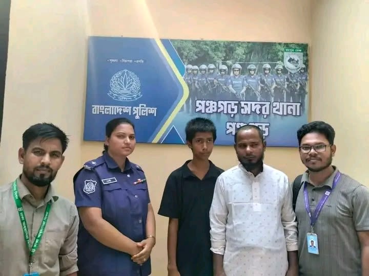 চট্টগ্রামের বাসিন্দা পরিচয়ে পঞ্চগড়ে ঘুরছিল রোহিঙ্গা তরুণ, আটক