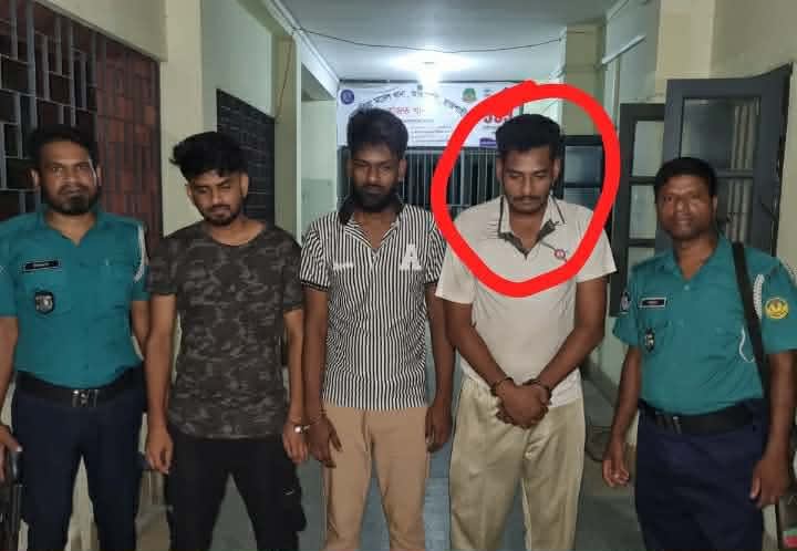 রাজশাহীতে ২১ পিস ইয়াবাসহ কথিত সাংবাদিক ও বহিষ্কৃত যুবদল নেতা মিশাল আটক