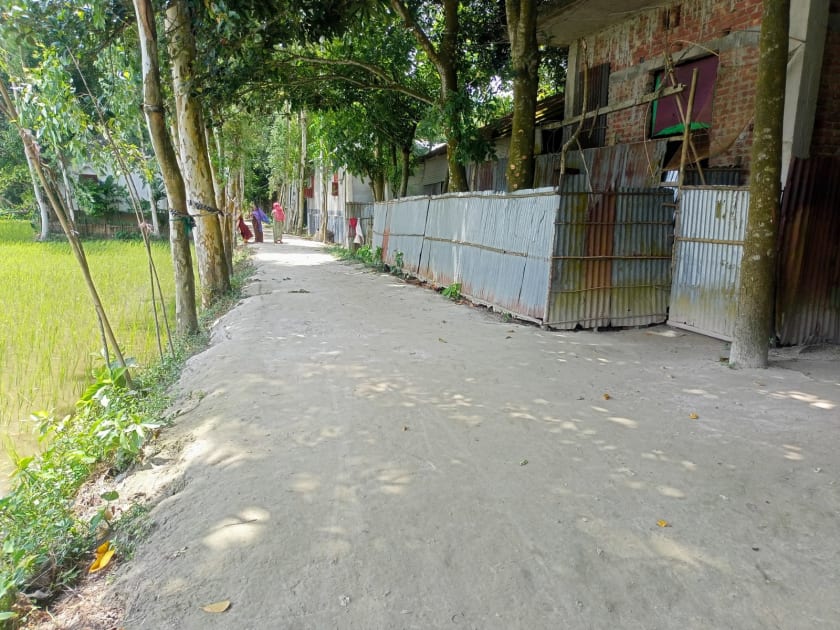 চিলমারীতে গ্রামীণ সড়ক সংস্কার: ৩০ বছরের দুর্ভোগের অবসান