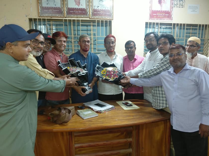 শেরপুরে সন্মিলিত সাংস্কৃতিক জোটের পক্ষ থেকে বিএনপি শীর্ষ ২ নেতাকে ফুলের শুভেচ্ছা