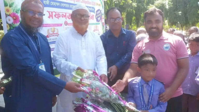 ভাষা অলিম্পিয়াডে পঞ্চগড়ের ৬ শিক্ষার্থীর সাফল্য, সংবর্ধনা দিল শিক্ষাপ্রতিষ্ঠান