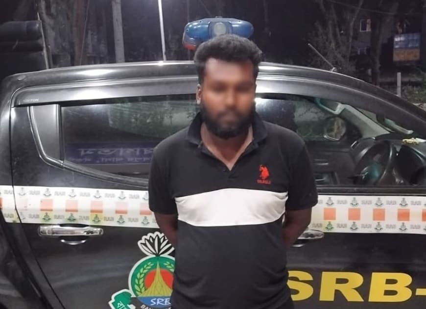 বগুড়ায় লোটো শোরুমের ম্যানেজার পিন্টু হত্যা মামলার প্রধান আসামি গ্রেপ্তার