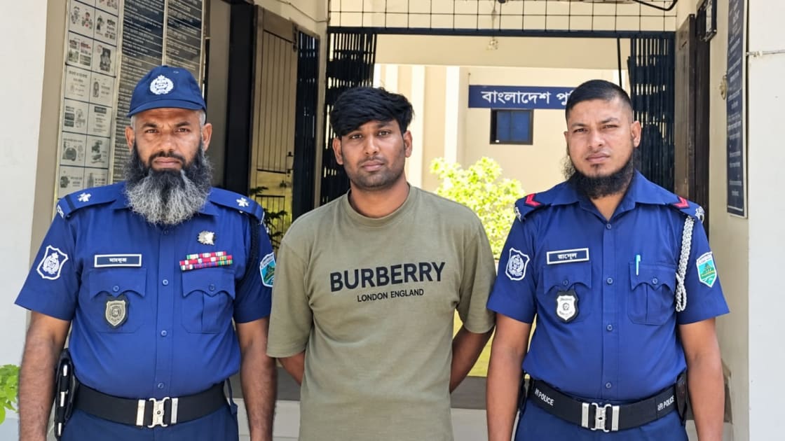বগুড়ায় ‘জয় বাংলা’ স্লোগান দেওয়ার অভিযোগে ছাত্রলীগ নেতা গ্রেপ্তার
